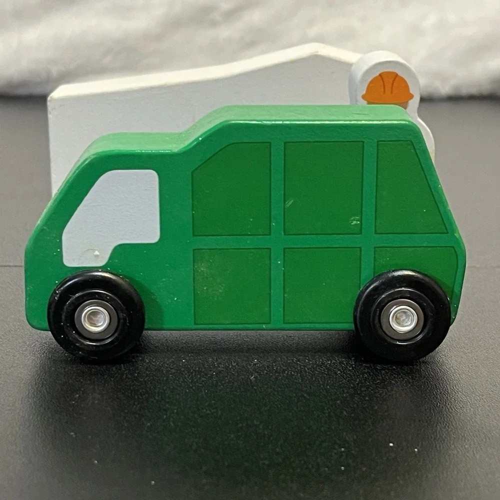 Melissa and Doug Wooden Town Play Set Gas Station Recycling Center Trucks People